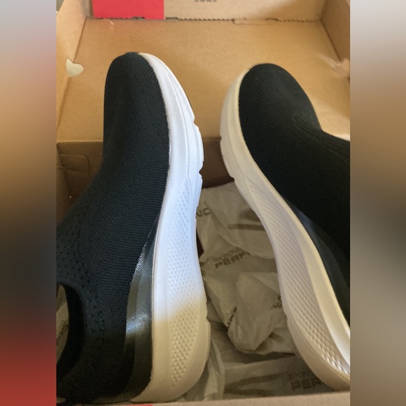 Women’s Skechers - Picture 2 of 3